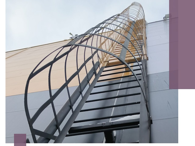 Изготовление и монтаж пожарных лестниц в Апатитах профессионально