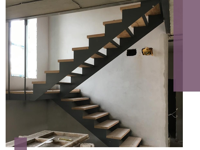 Изготовление лестниц на металлокаркасе в Апатитах от производителя