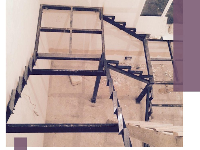 Монтаж лестниц на металлокаркасе в Апатитах быстро и качественно