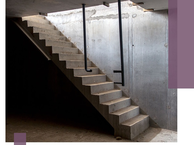 Изготовление и монтаж лестниц в подвале в Апатитах