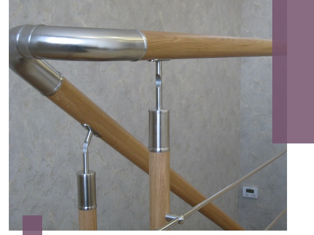 Комбинированные перила на заказ в Апатитах — монтаж и производство