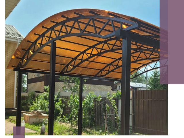 Изготовление навесов под ключ в Апатитах из качественных материалов