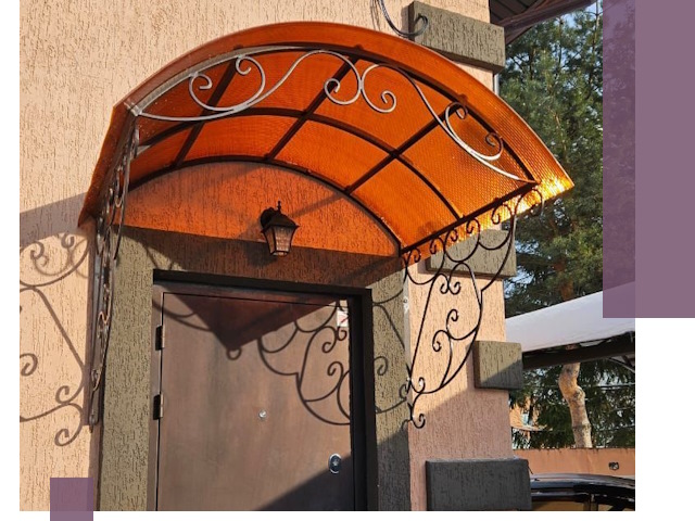 Демонтаж козырьков в Апатитах быстро и безопасно