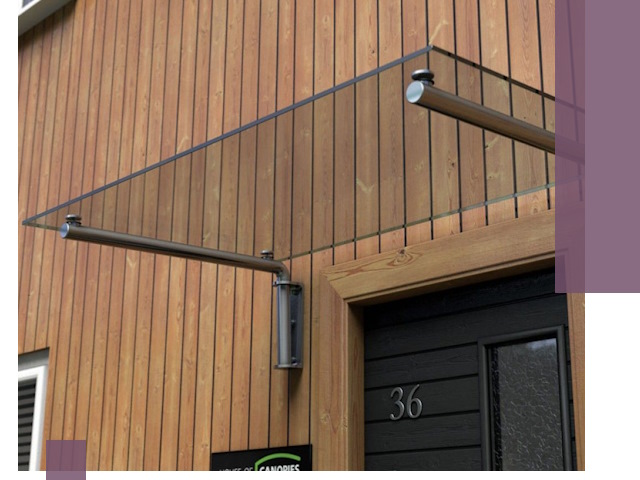 Стеклянные козырьки на входы и фасады в Апатитах