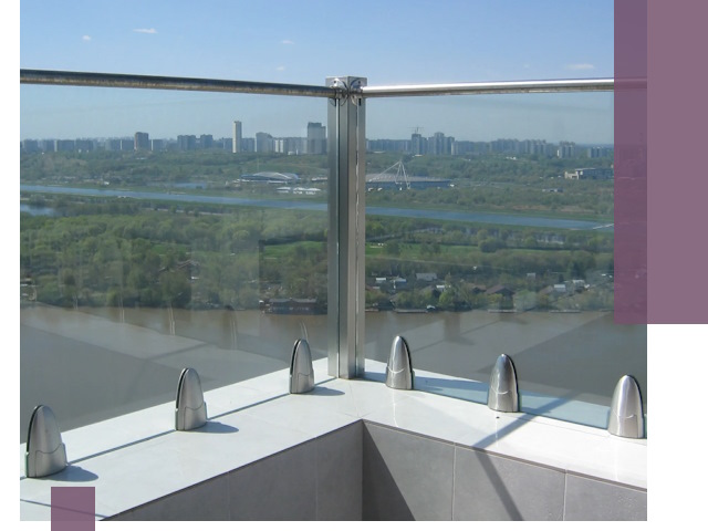 Стеклянные парапеты премиум класса в Апатитах для домов и бизнесов