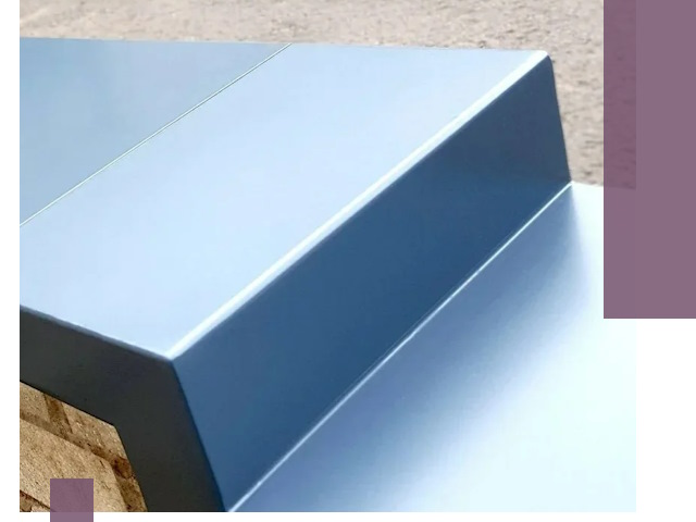 Крышки на парапет в Апатитах: изготовление и монтаж под ключ